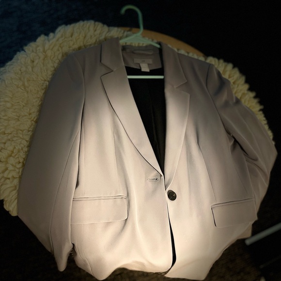 H&M woman suit and blazer - Picture 3 of 3
